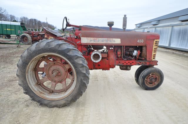 Image of Farmall 450 equipment image 4