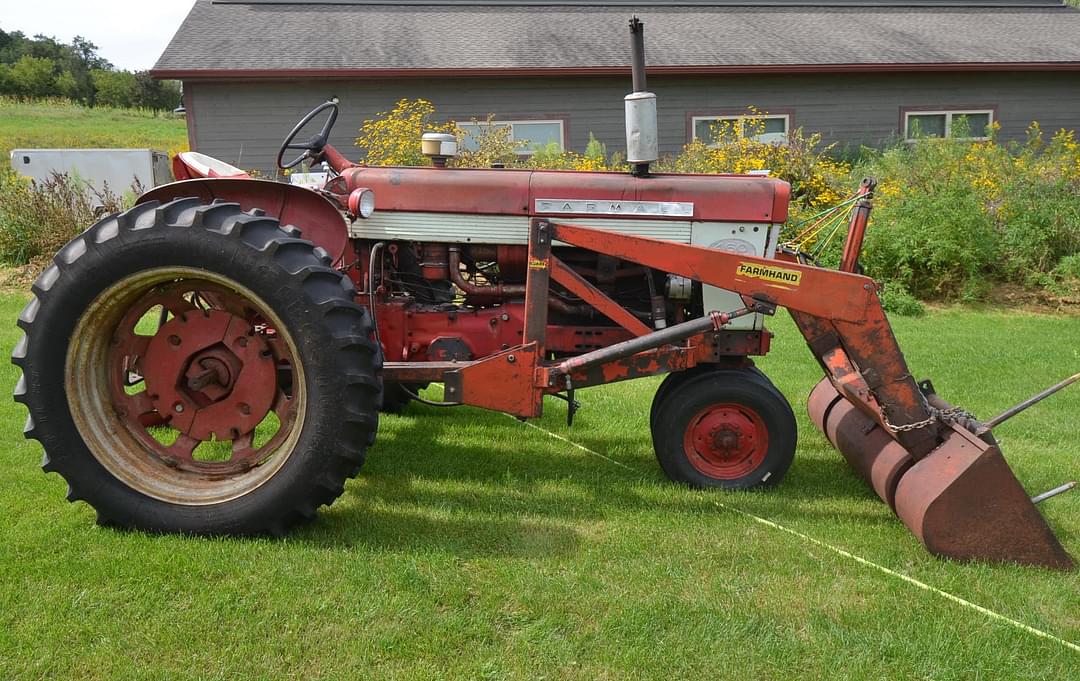 Image of Farmall 460 Primary image