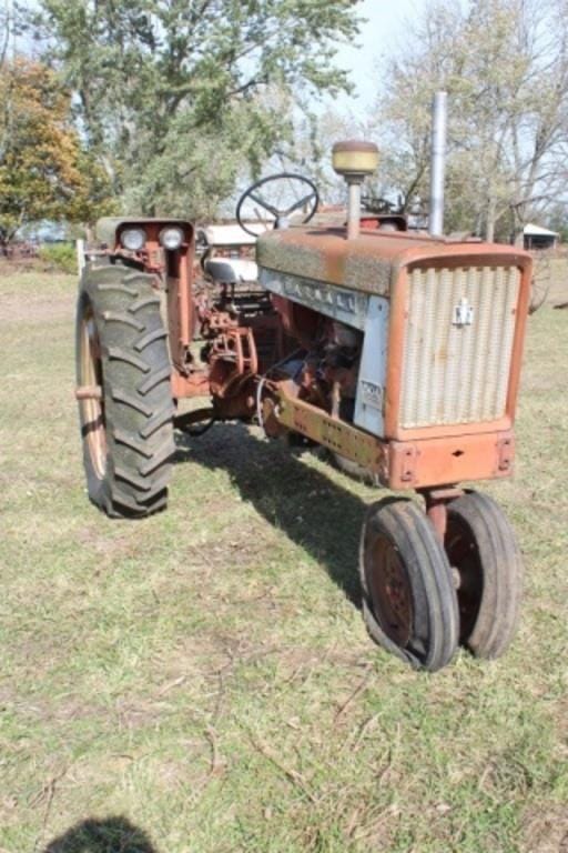 Farmall 504 Equipment Image0