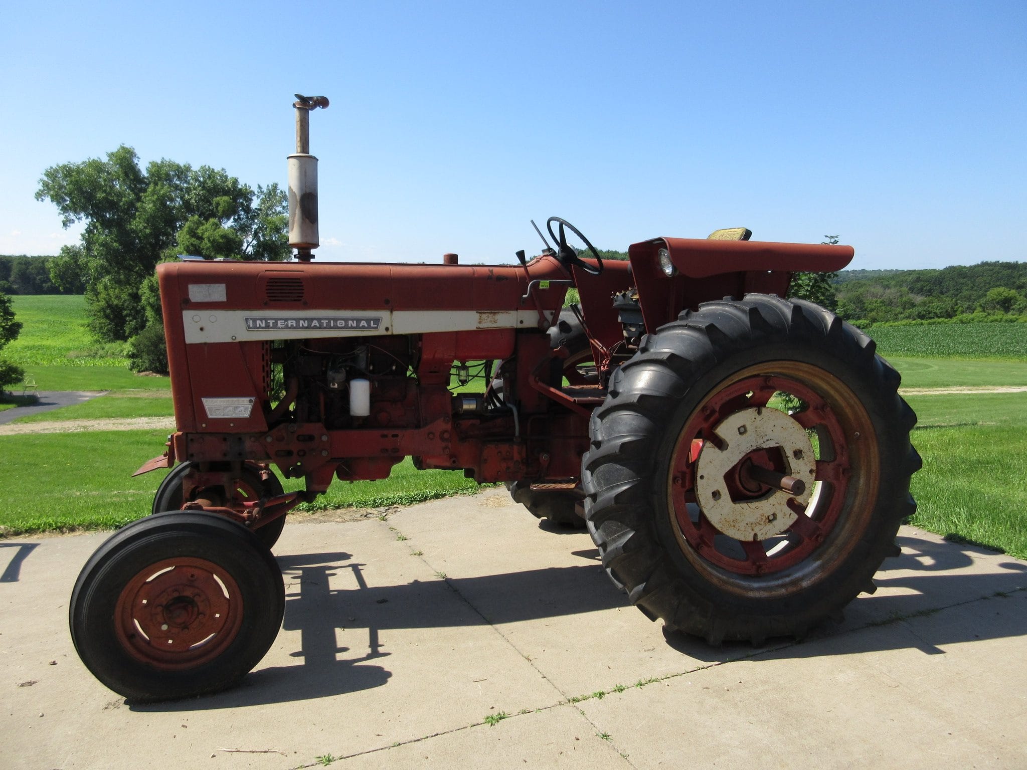 Main image International Harvester 544