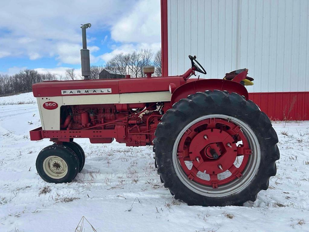 Image of International Harvester 560 Primary image