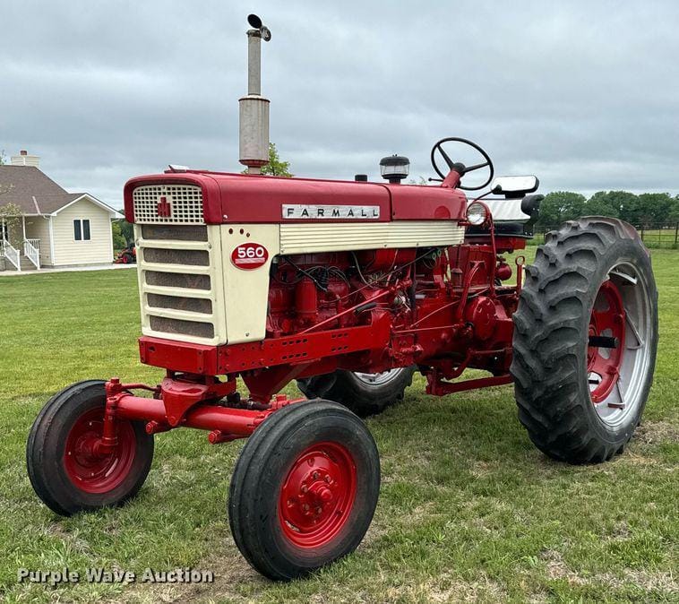 Main image International Harvester 560