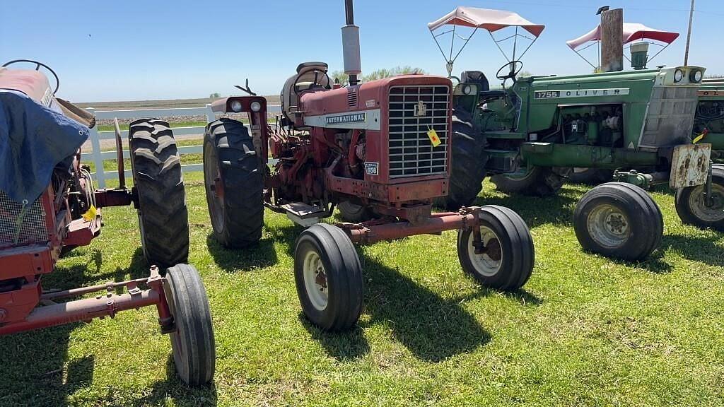 Image of International Harvester 656 Primary image