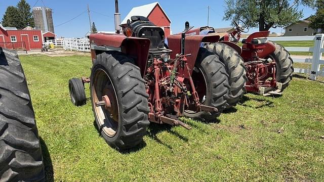 Image of International Harvester 656 equipment image 2