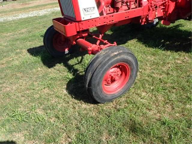Image of International Harvester 706 equipment image 1