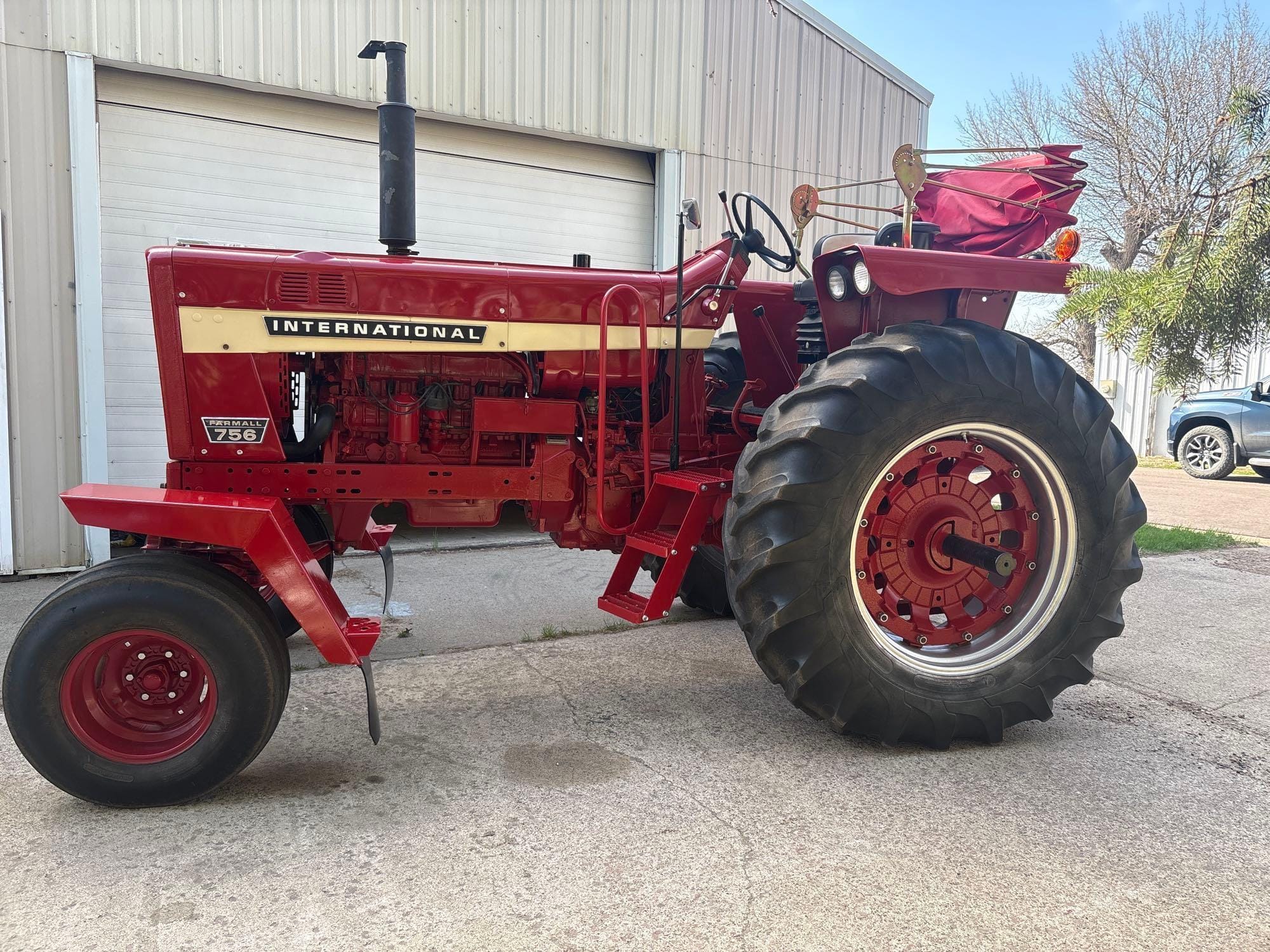 International Harvester 756 Equipment Image0