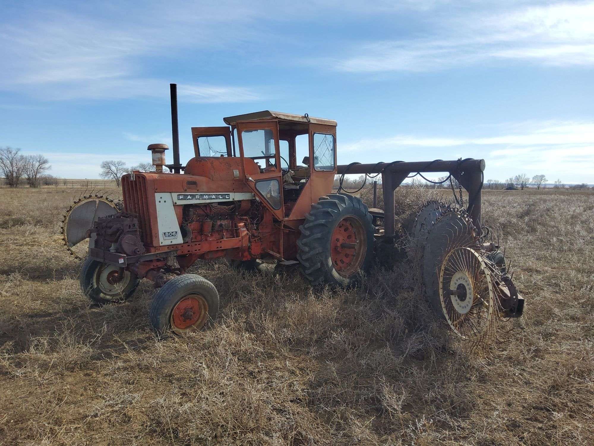 Farmall 806 Equipment Image0