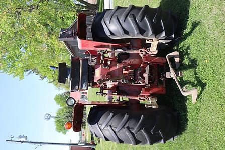 Image of International Harvester 826 equipment image 3