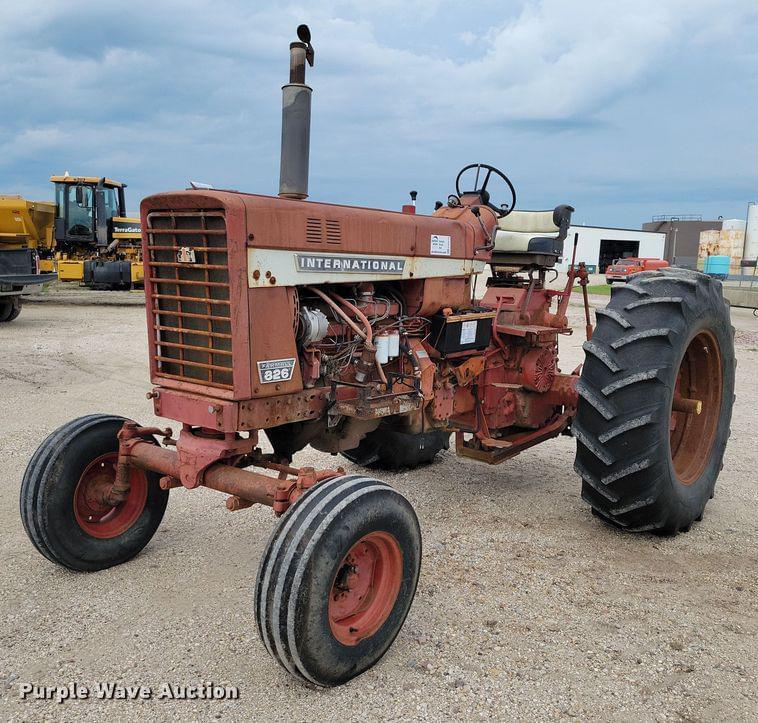 Image of International Harvester 826 Primary image