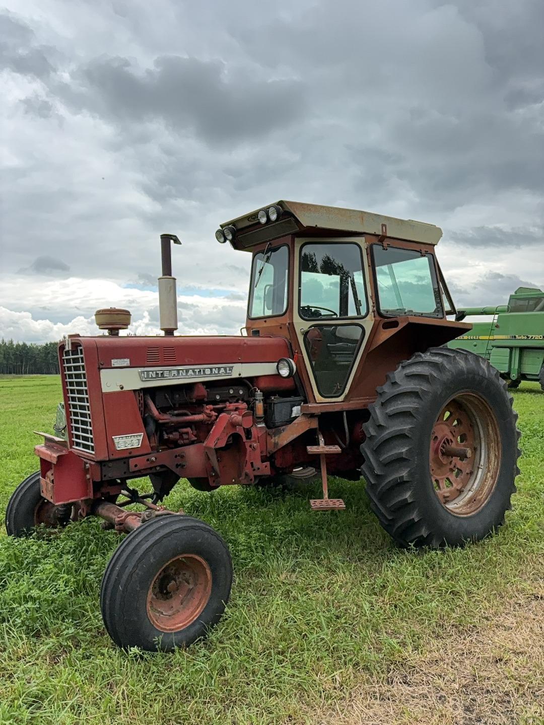 Image of International Harvester 856 Primary image