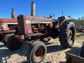 Main image International Harvester 856