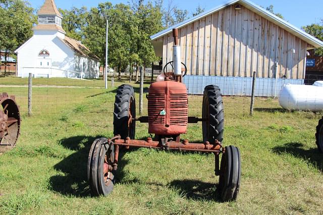 Image of Farmall C equipment image 2