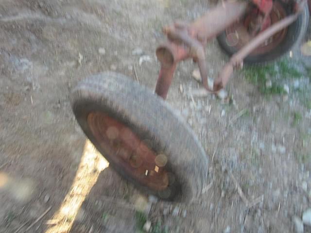 Image of Farmall Cub equipment image 2