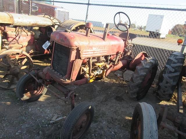 Image of Farmall Cub equipment image 1