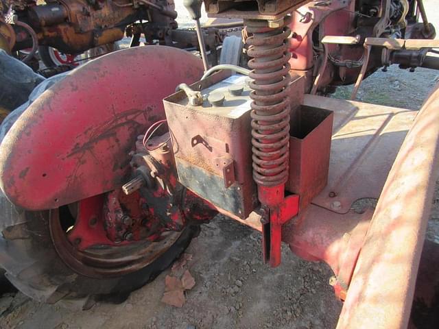 Image of Farmall Cub equipment image 4