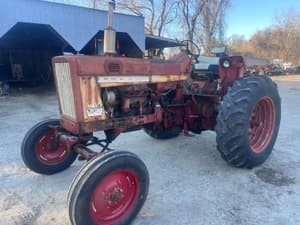 Farmall 706 Image