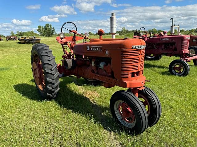 Image of Farmall H equipment image 1