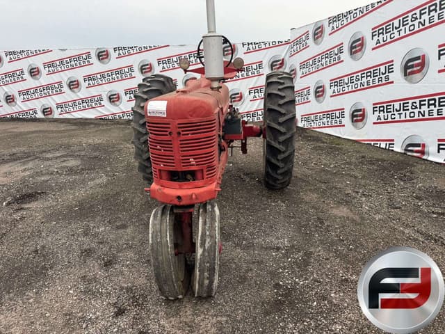 Image of Farmall H equipment image 1