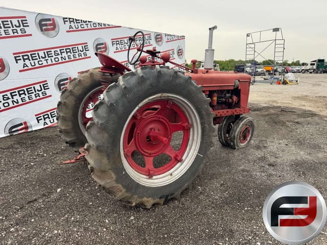 Image of Farmall H equipment image 4