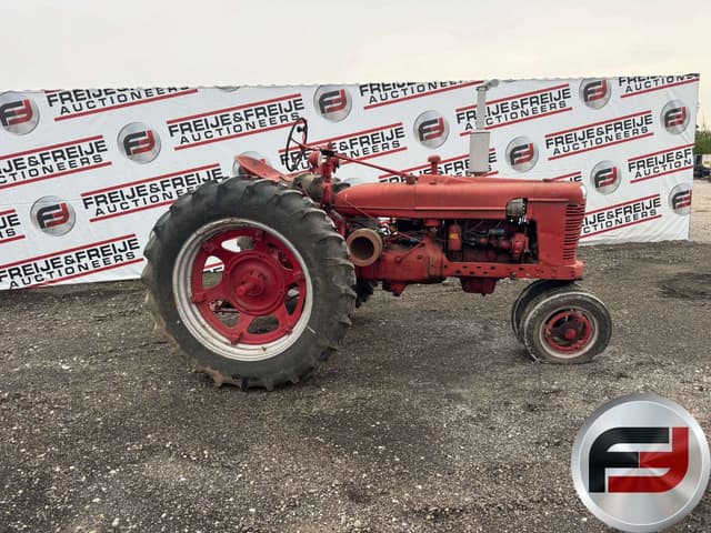 Image of Farmall H equipment image 3