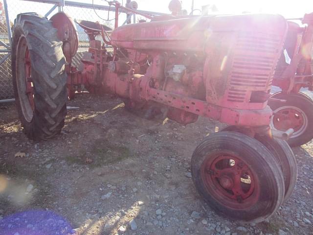 Image of Farmall H equipment image 3