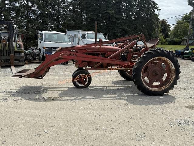 Image of International Harvester Farmall H equipment image 3