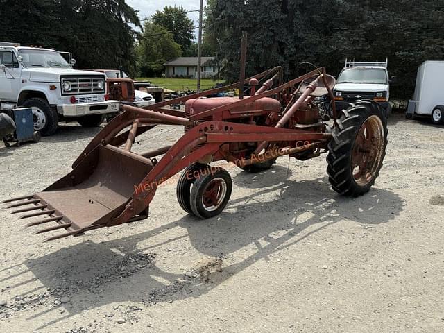 Image of International Harvester Farmall H equipment image 1