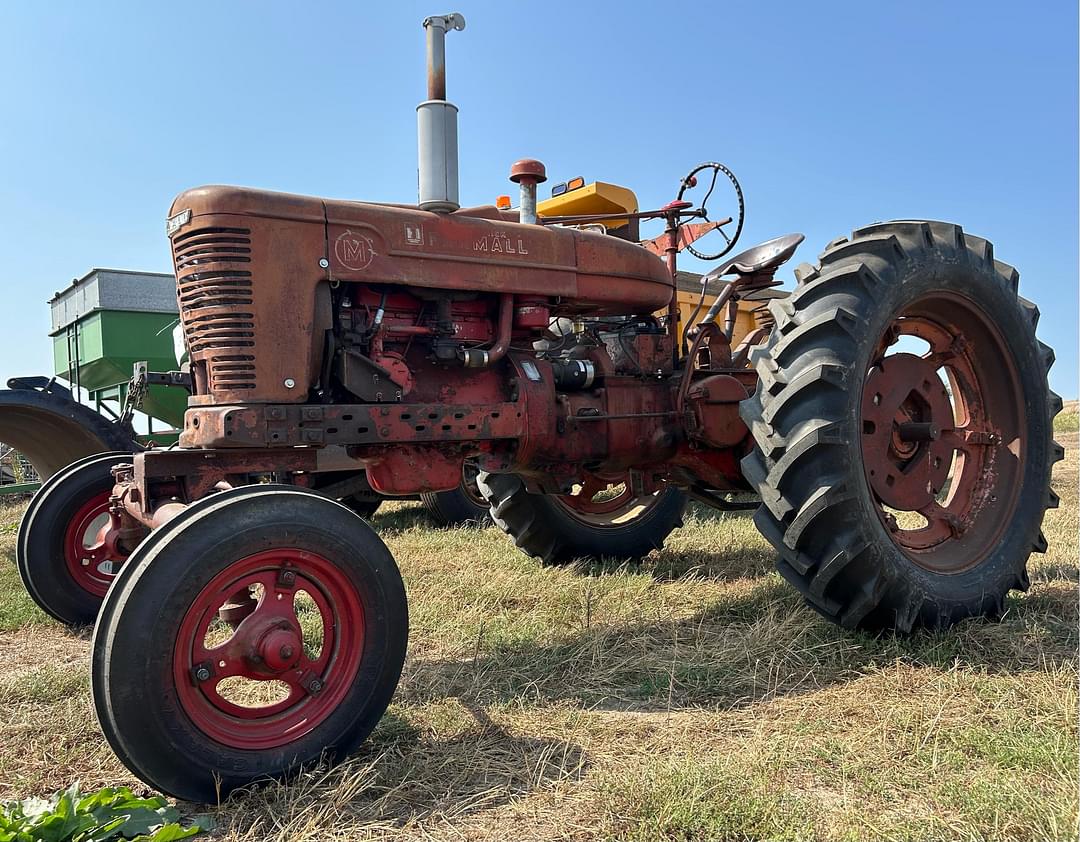 Image of Farmall M Primary image