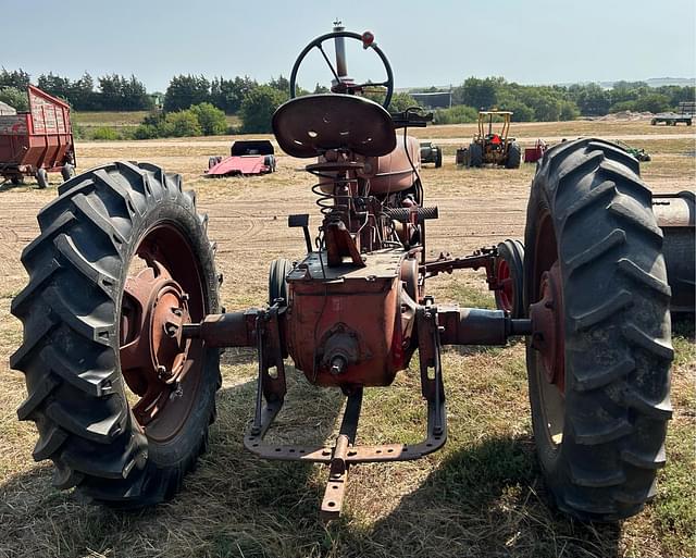 Image of Farmall M equipment image 4