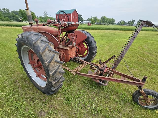 Image of Farmall M equipment image 1