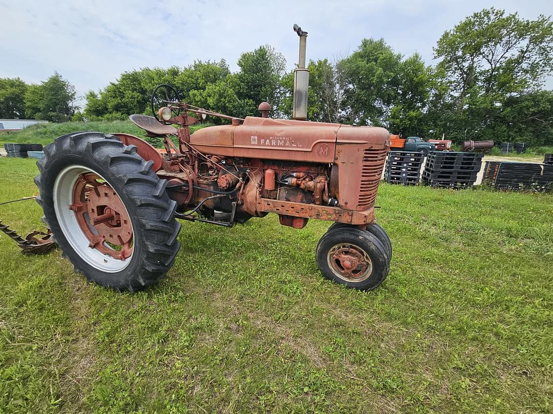 Image of Farmall M Primary image