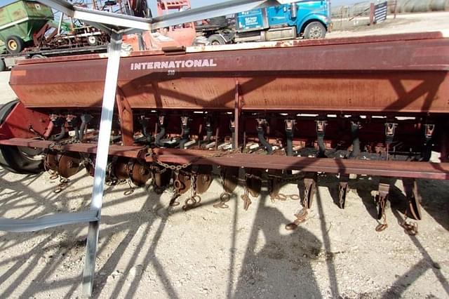 Image of International Harvester 510 equipment image 1