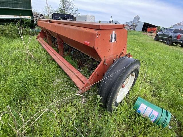 Image of International Harvester 5100 equipment image 2