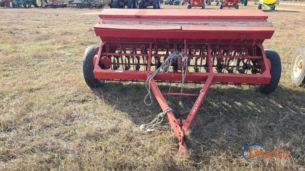 International Harvester 10 Equipment Image0