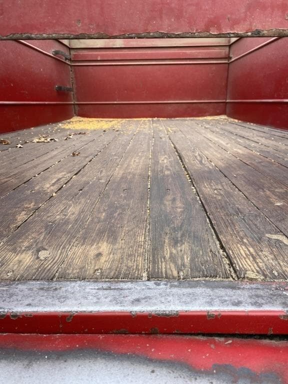 Image of International 1824 equipment image 3