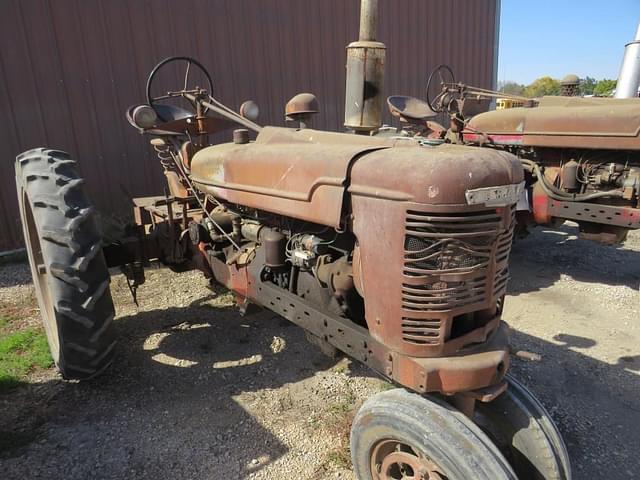 Image of Farmall H equipment image 1