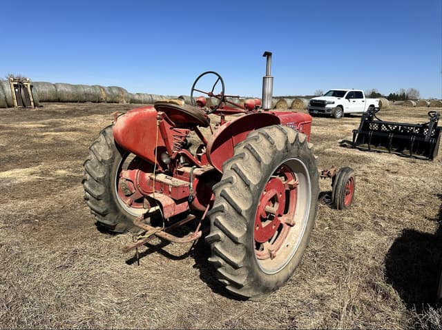 Image of International Harvester H equipment image 3