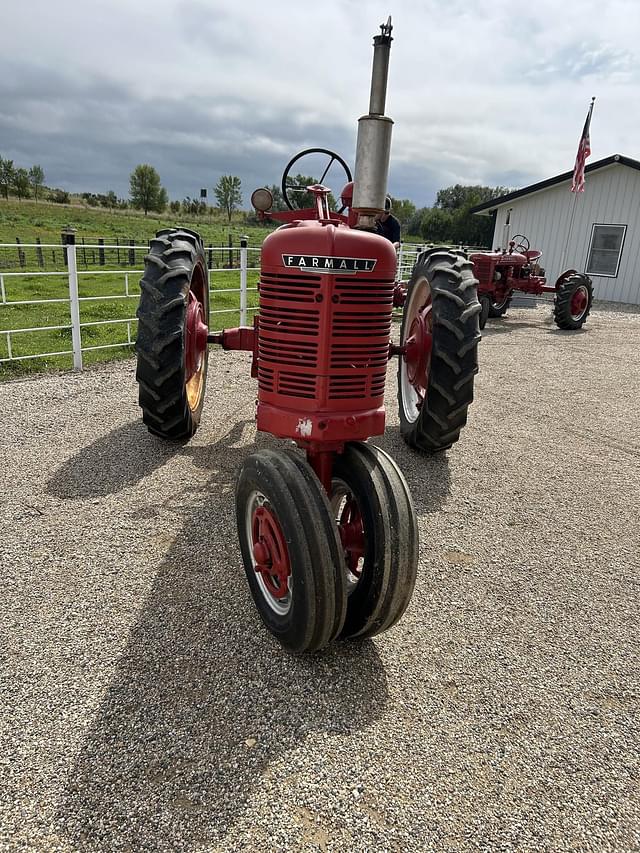 Image of Farmall H equipment image 1