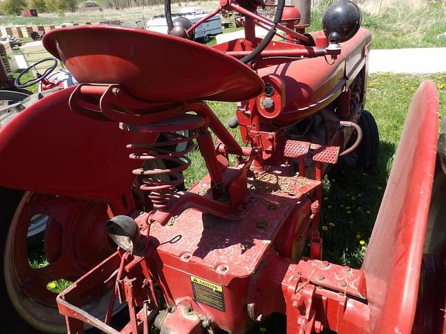 Image of Farmall H equipment image 4