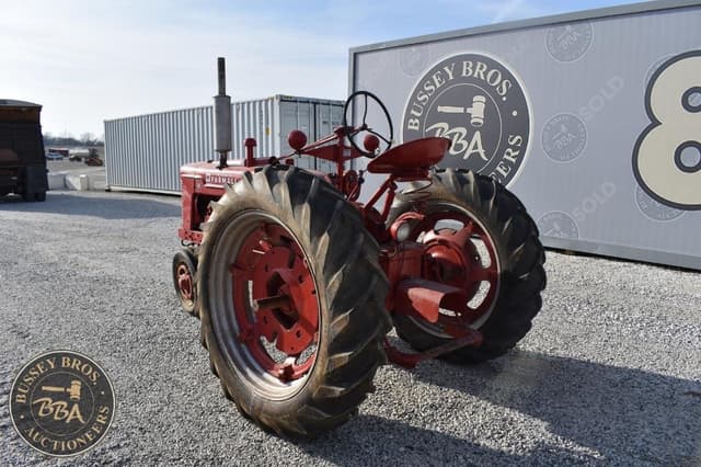 Image of Farmall H equipment image 2