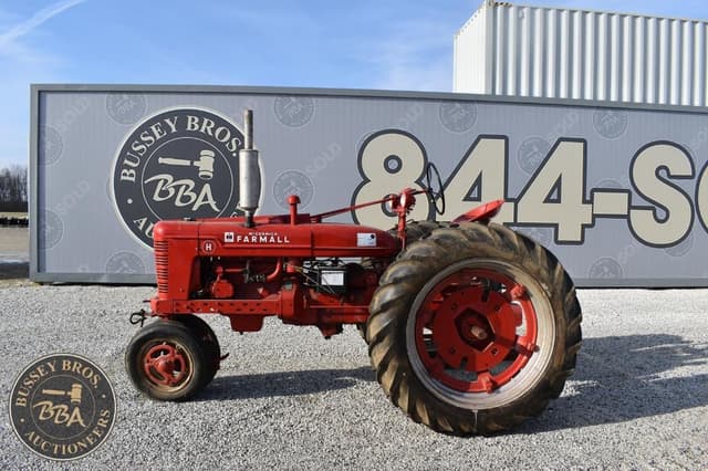 Image of Farmall H equipment image 1