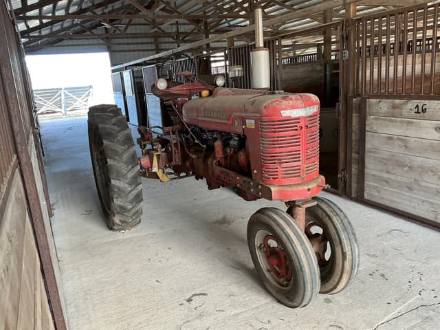 Image of Farmall H equipment image 2