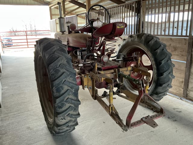 Image of Farmall H equipment image 4