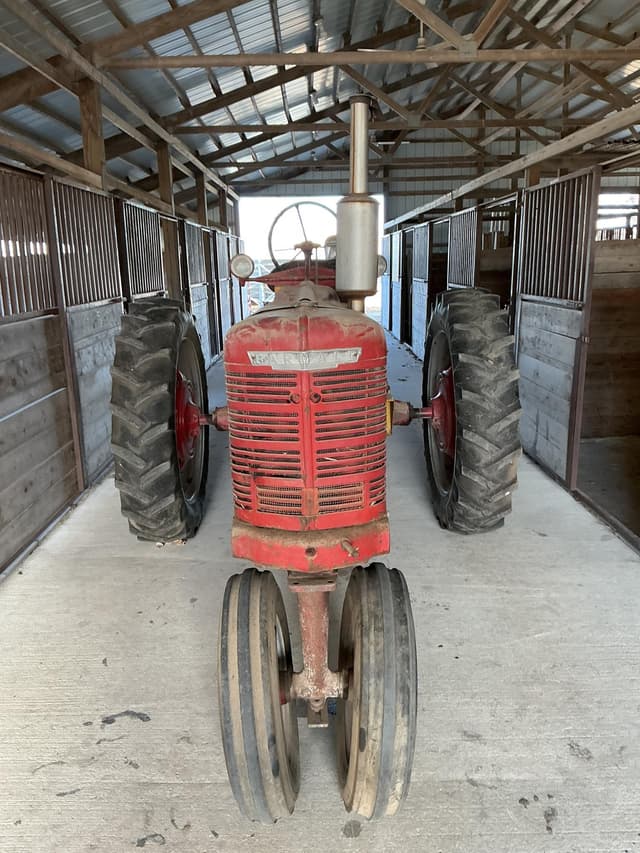 Image of Farmall H equipment image 1