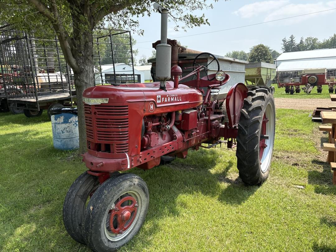 Image of Farmall H Primary image