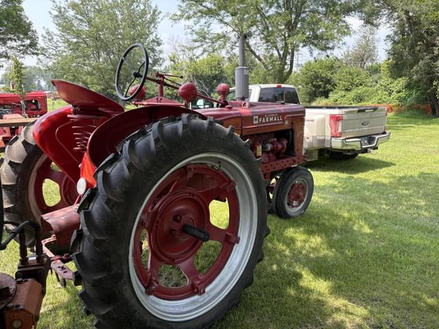 Image of Farmall H equipment image 2