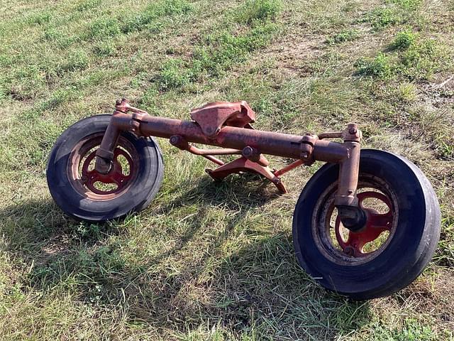 Image of Farmall H equipment image 1