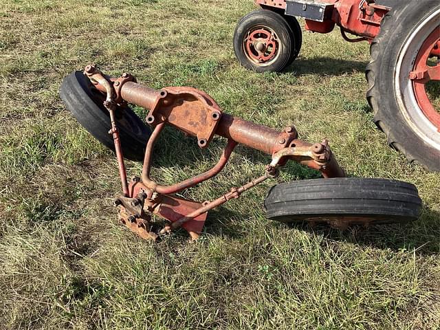 Image of Farmall H equipment image 2