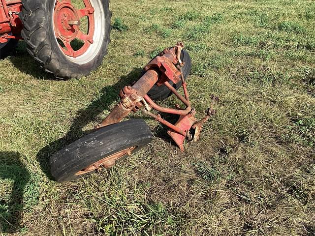 Image of Farmall H equipment image 4