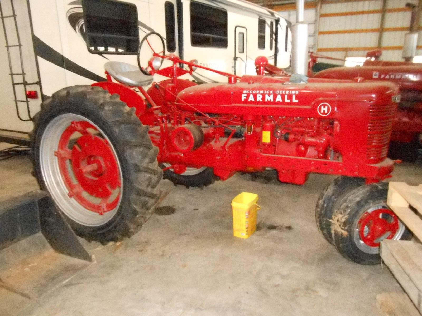 Farmall H Equipment Image0